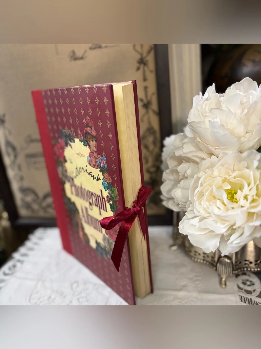 Victorian Photograph Album Robert Frederick Itd. Montague House 1995
